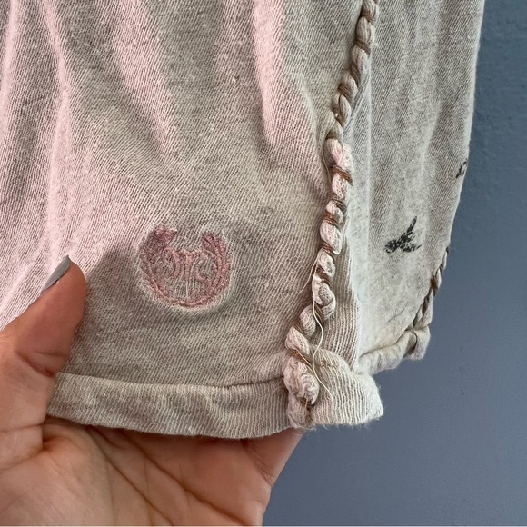 Embroidered Tshirt with Tree and Birds - Picture 6 of 14